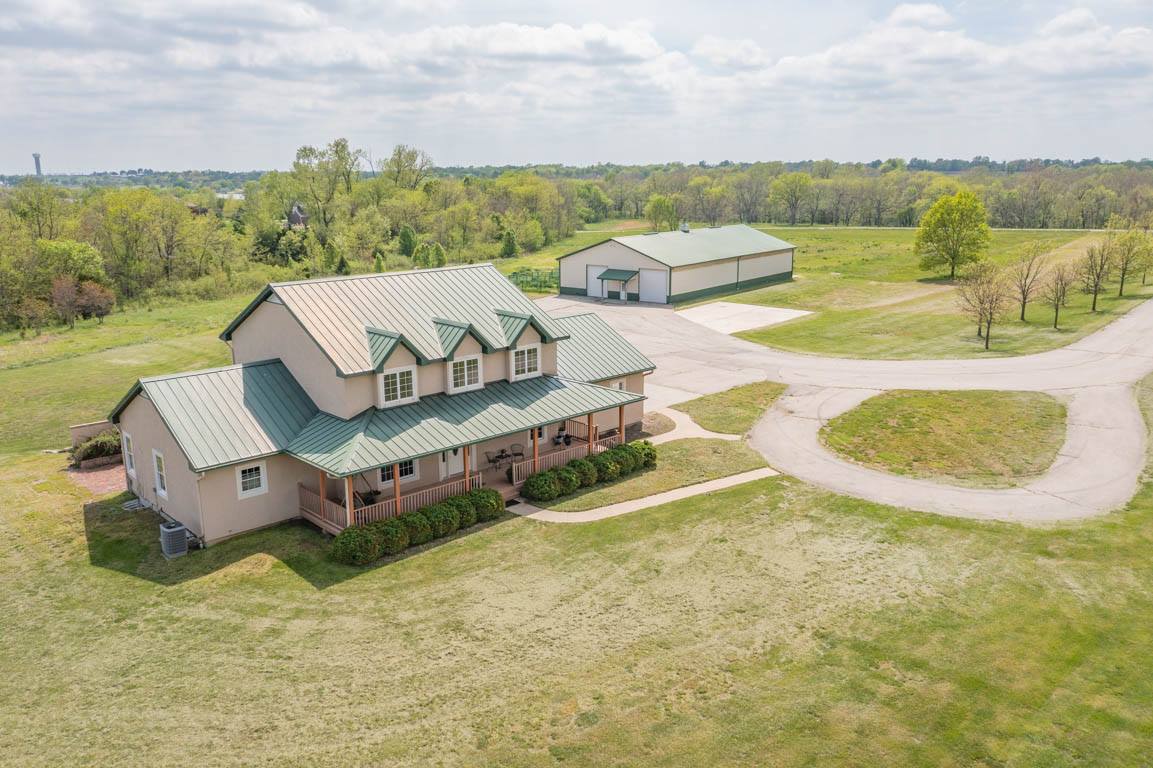 28755 E. Lake Miola Drive, Paola, KS 66071 Listings Terri Thelen ABR, PSA, AWREP