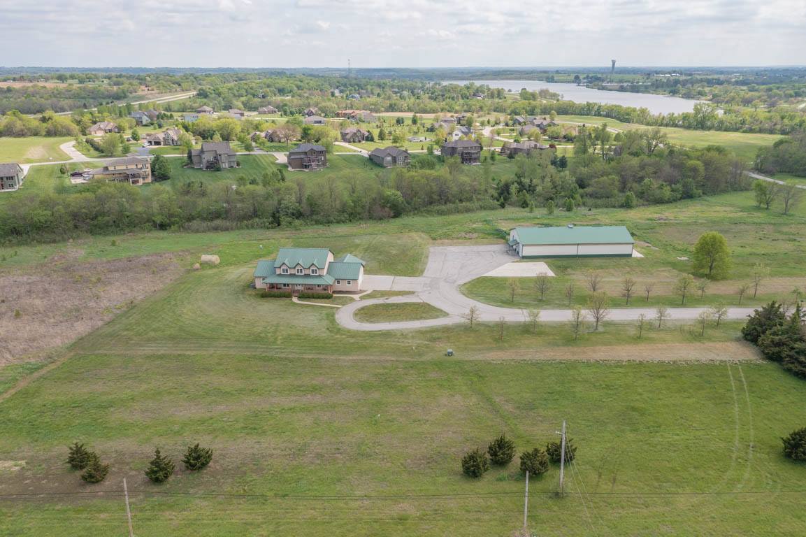 28755 E. Lake Miola Drive, Paola, KS 66071 Listings Terri Thelen
