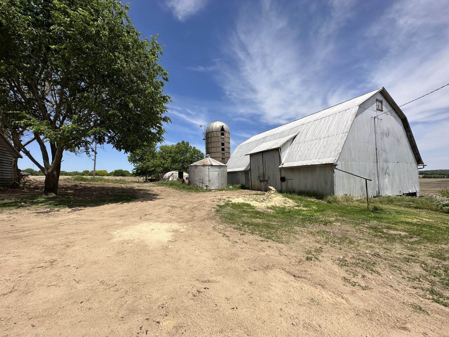 4100 West Mcconnell Road, Mcconnell, IL 61050 Listing Details data