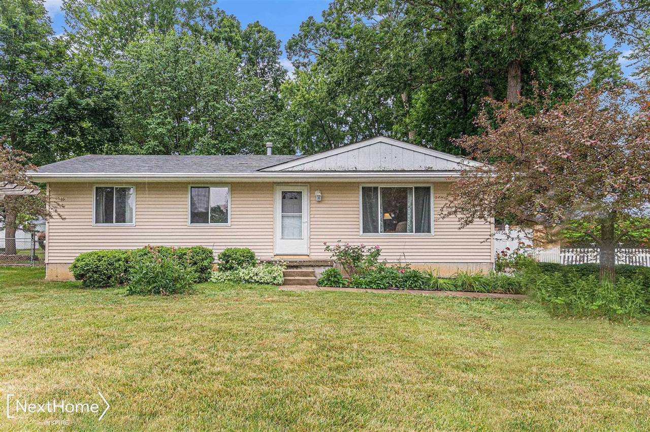 5465 Meadowcrest, Flint, MI 48532 Listings