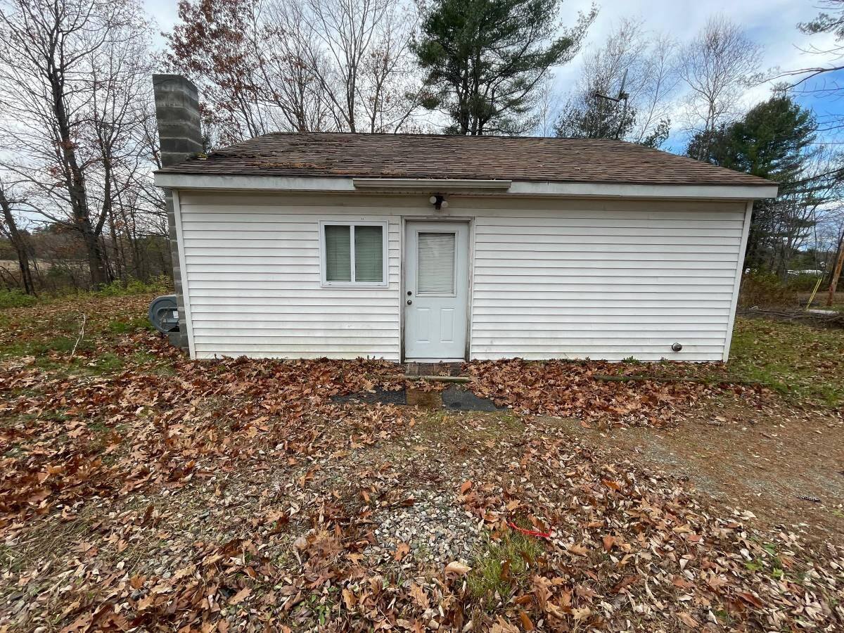 29 Old Meadows Road, Vassalboro, ME 04989 Listing Details data