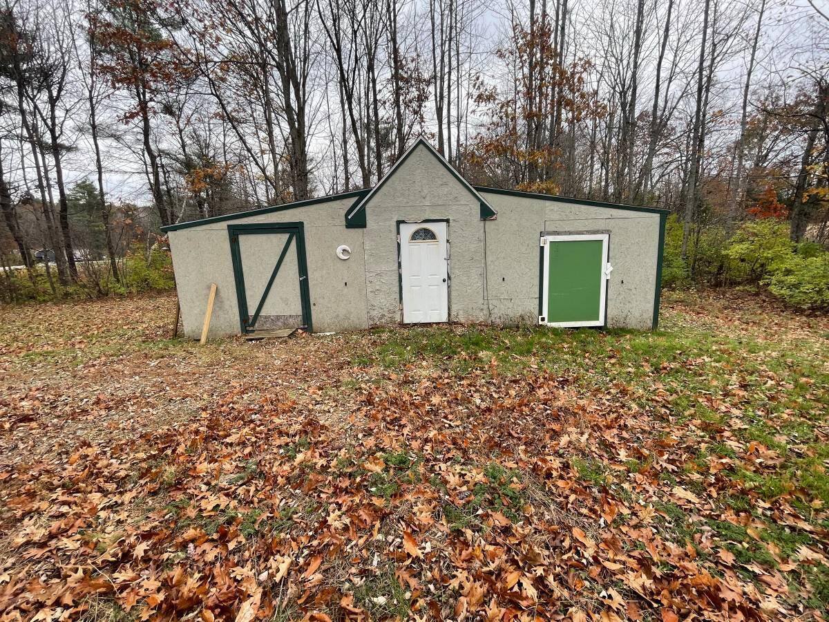 29 Old Meadows Road, Vassalboro, ME 04989 Listing Details data