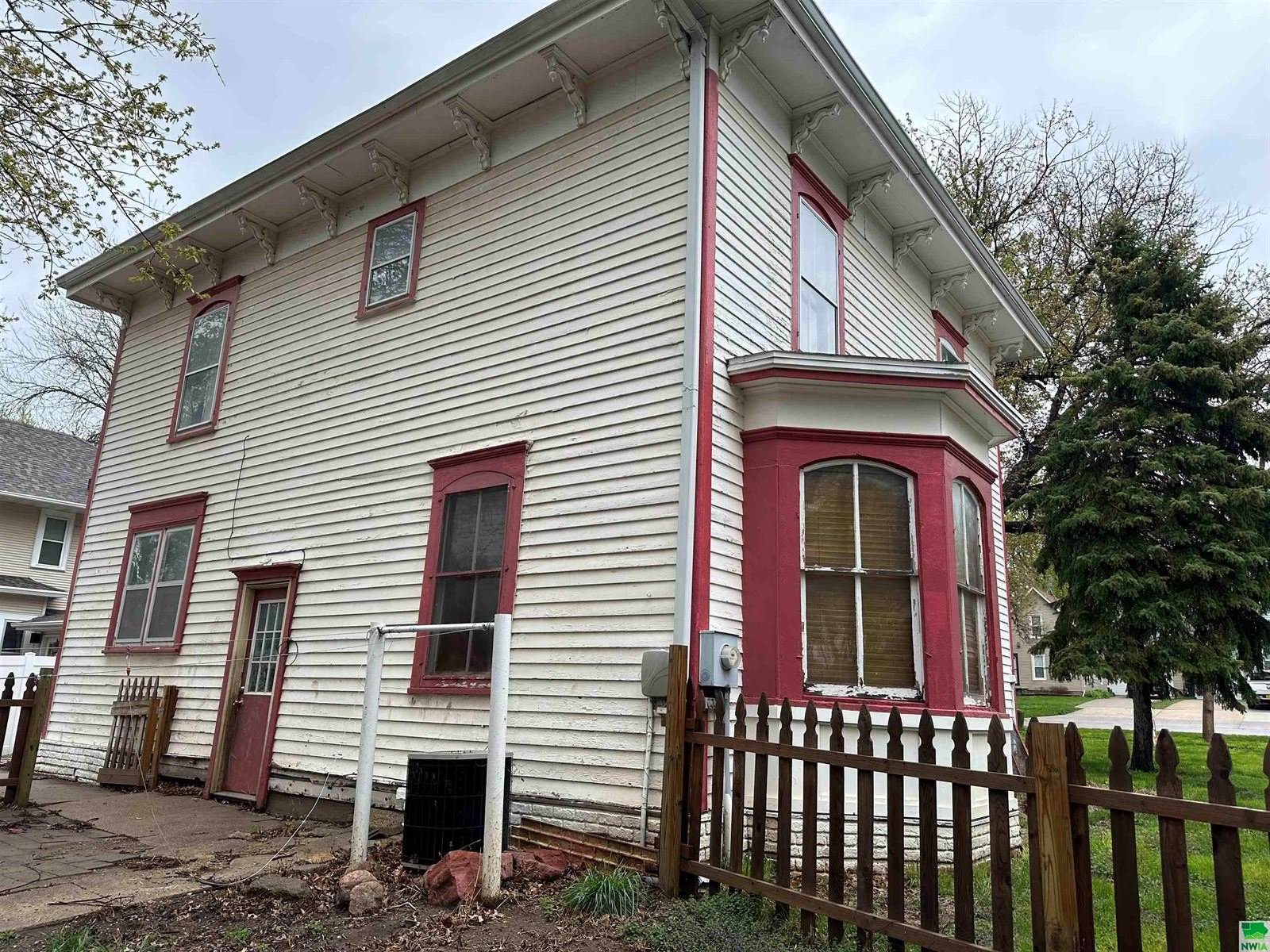 925 SW Central Ave, LeMars, IA 51031 Listings Janel Pearson