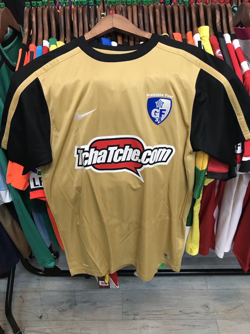 The football jerseys temple Classic Football Shirts