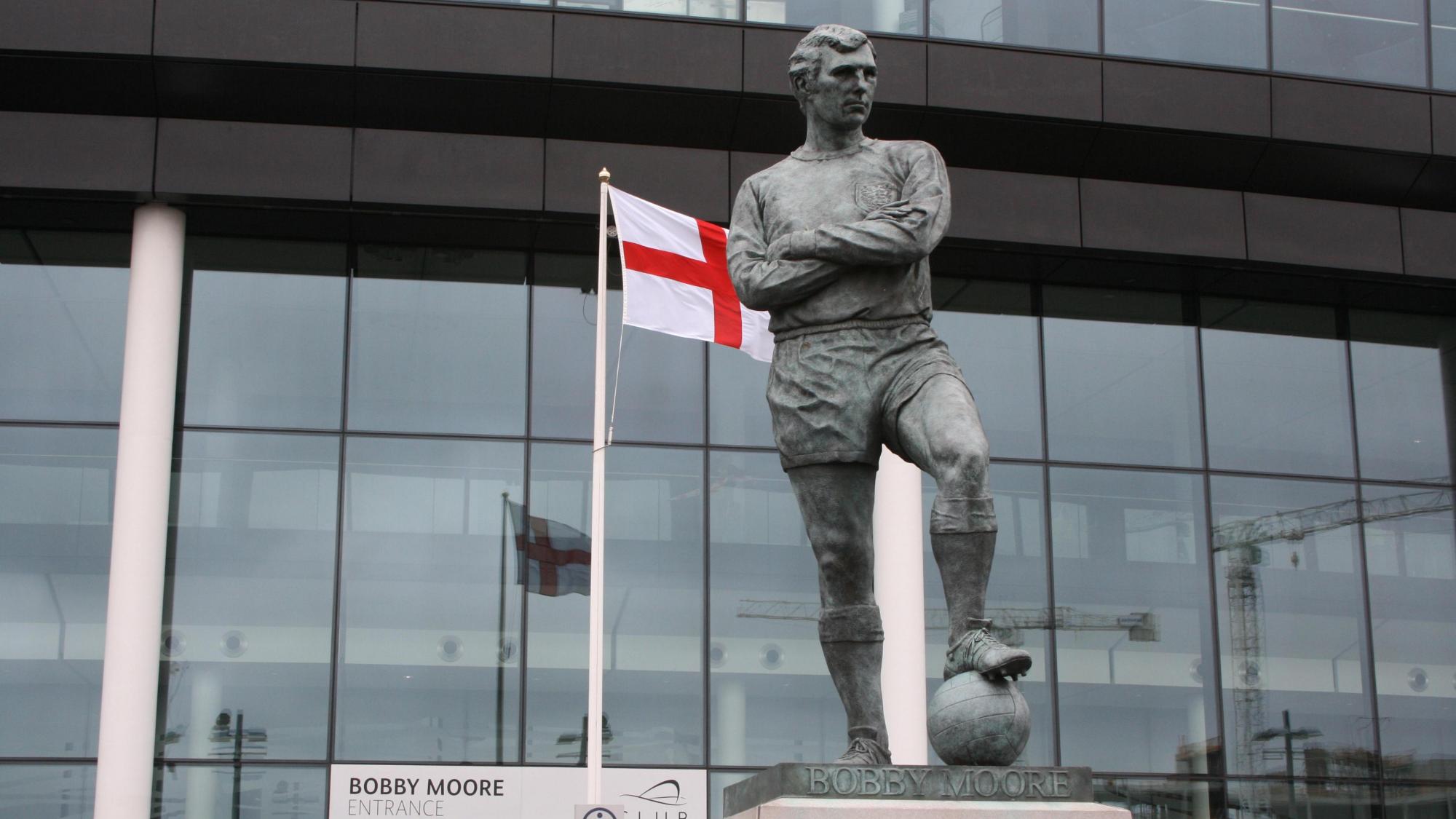 The 10 best football statues