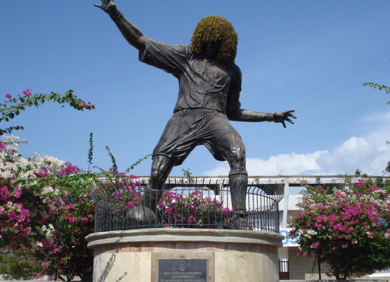 The 10 best football statues