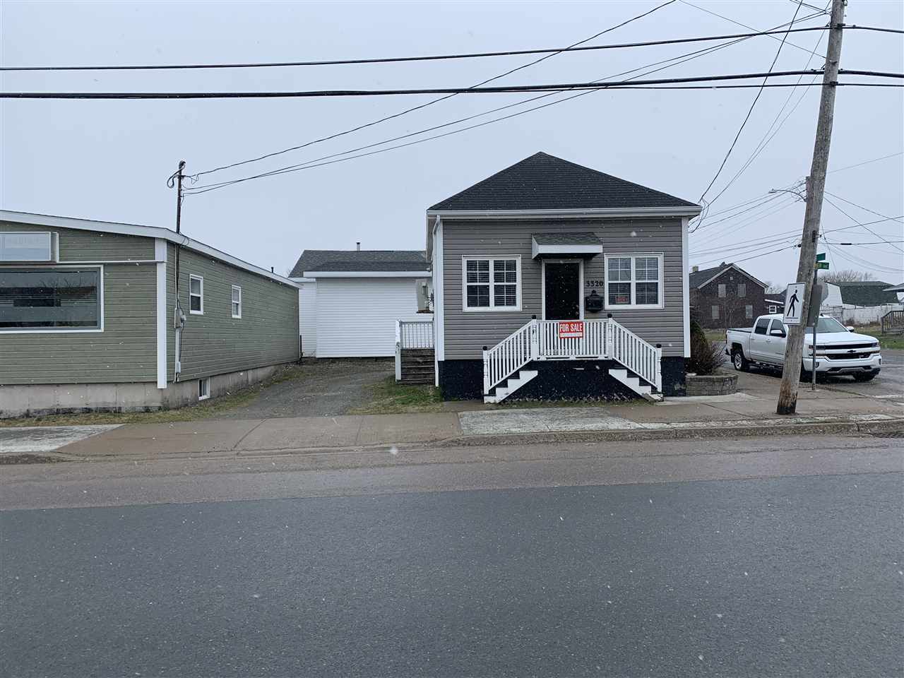 3320 Plummer Avenue, New Waterford, (MLS® 202007536) RE/MAX nova