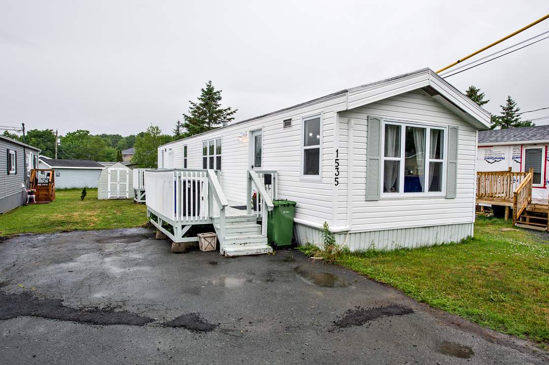 1535 Woodbine Drive, Beaver Bank, (MLS® 202012222) RE/MAX nova