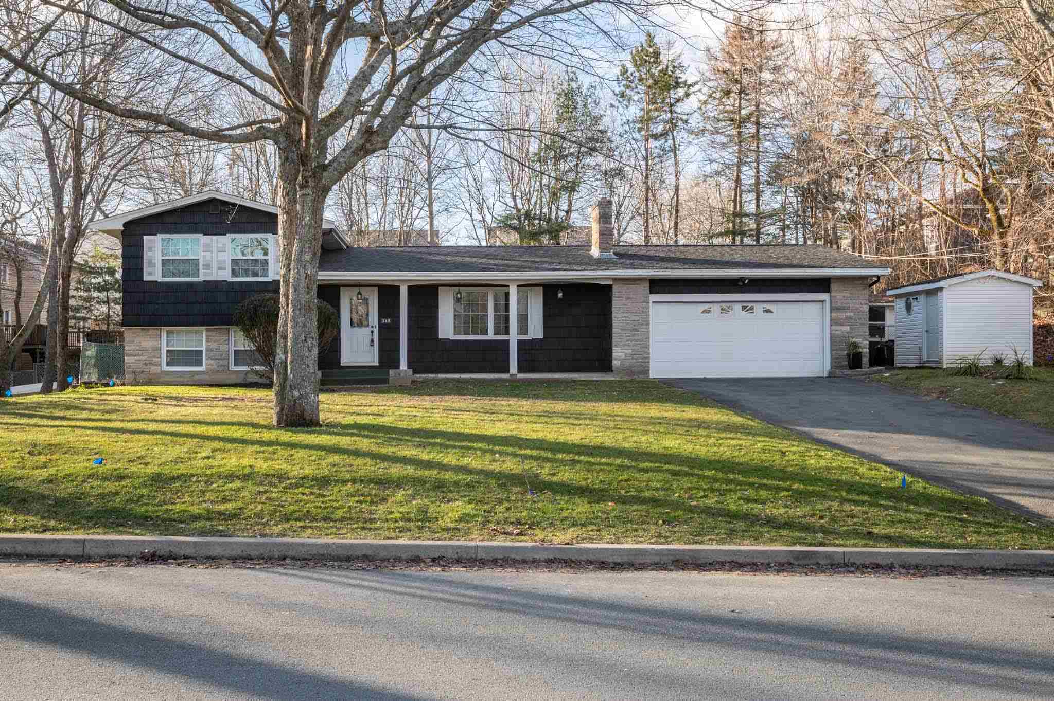 210 Woodbury Drive, Halifax, (MLS® 202100953) RE/MAX nova