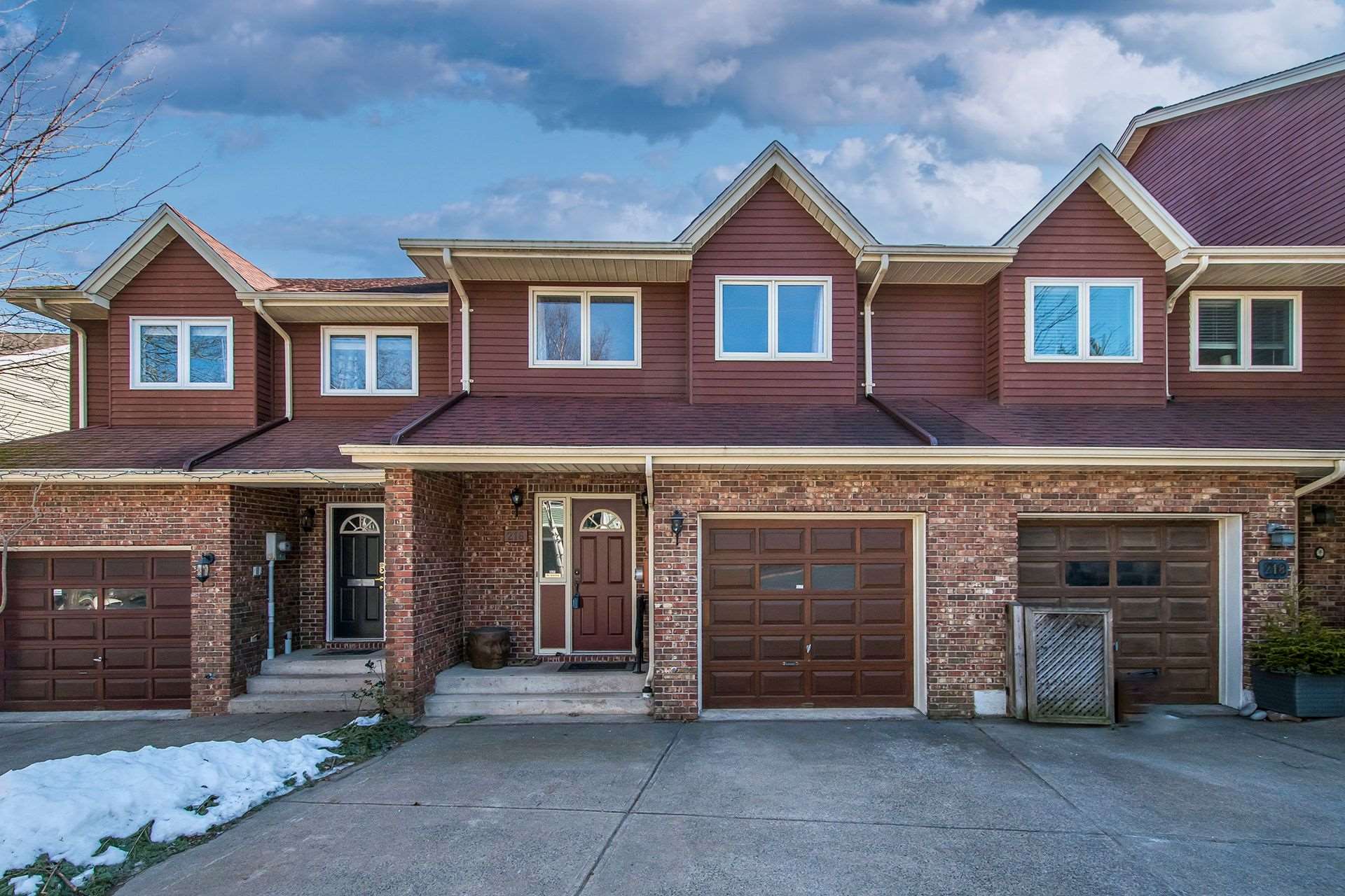 7121 Quinpool Rd, Halifax, Nova Scotia RE/MAX nova