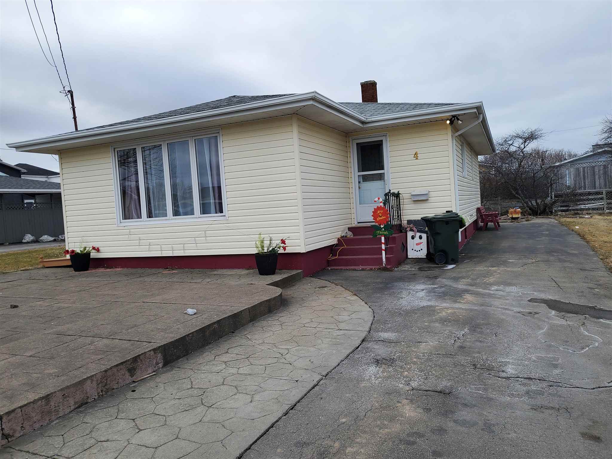 4 bathgate Street, Glace Bay, (MLS® 202110526) RE/MAX nova