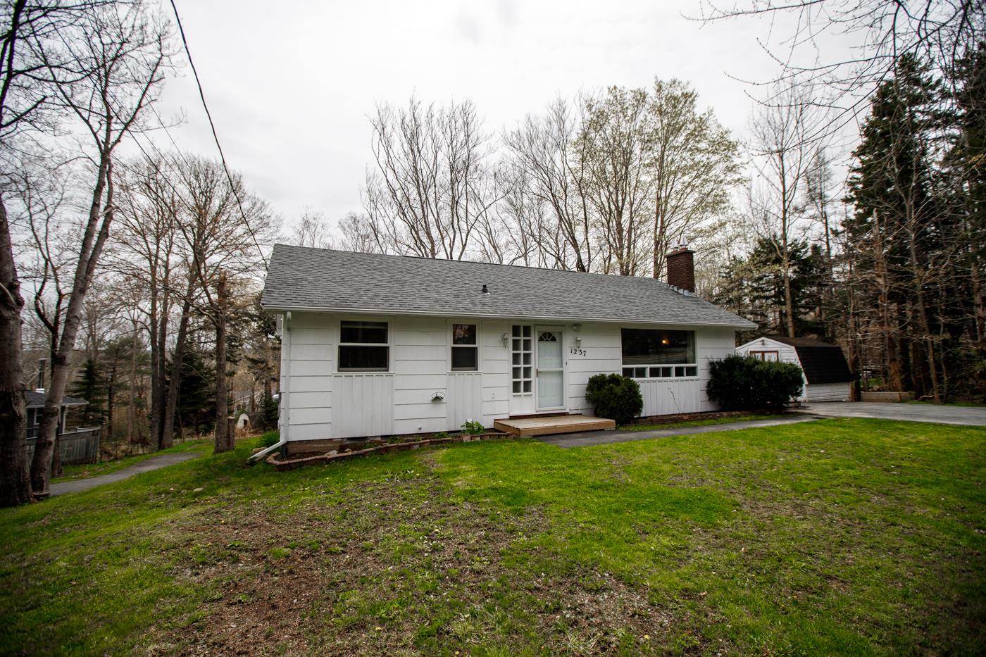 1237 Fall River Road, Fall River, (MLS® 202111872) RE/MAX nova