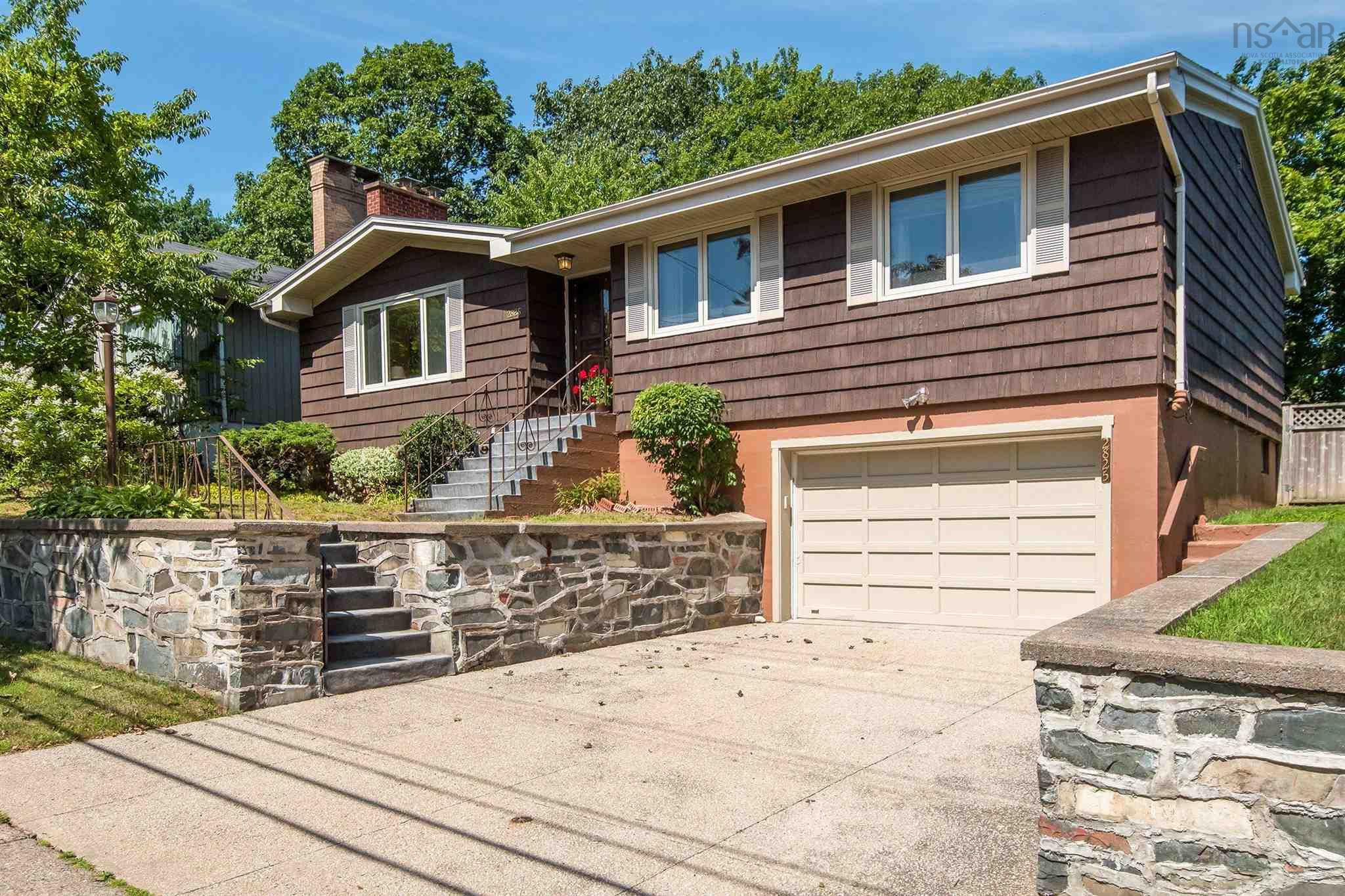 2825 Joseph Howe Drive, Halifax, (MLS® 202123157) RE/MAX nova