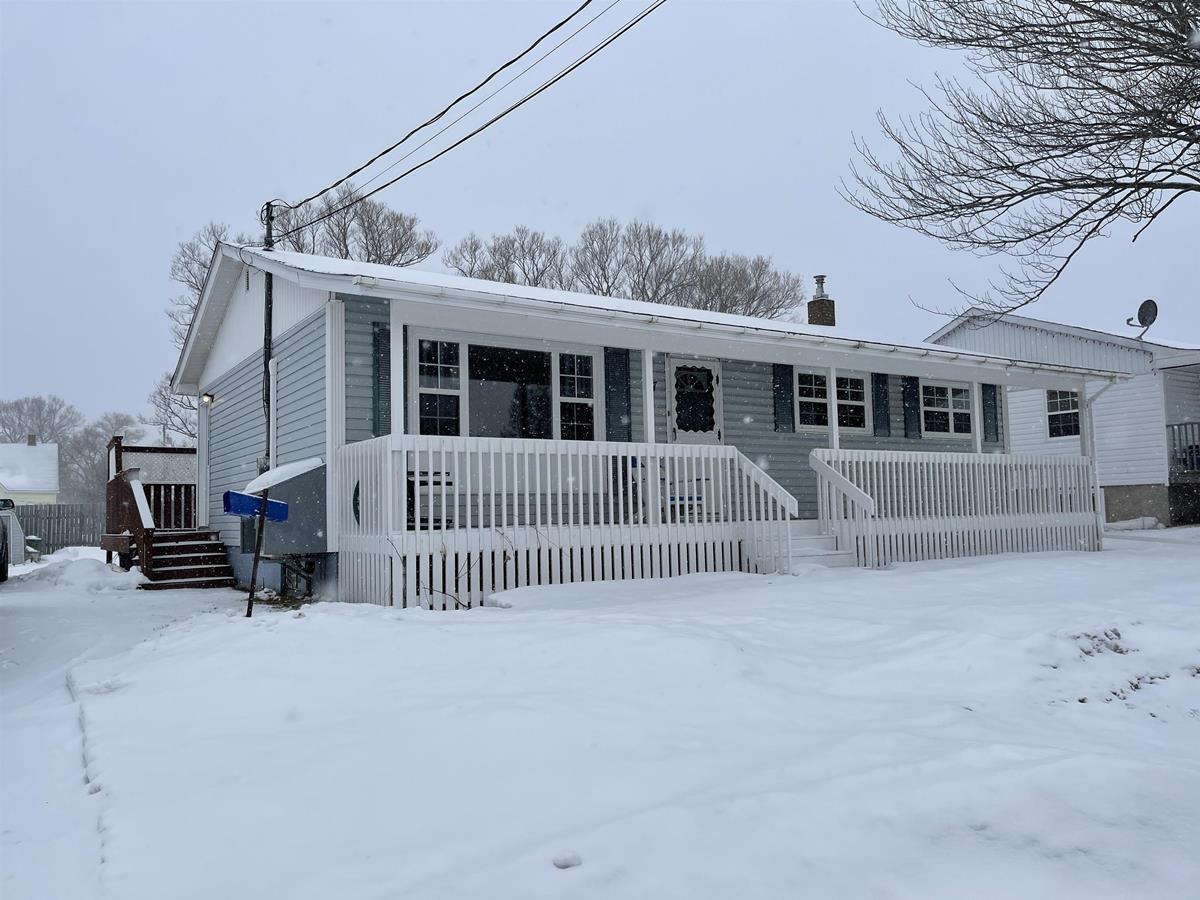 77 Acadia Avenue, Stellarton, (MLS® 202203563) RE/MAX nova