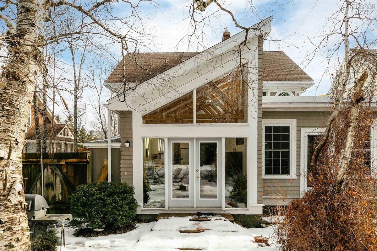 810 Young Avenue, Halifax, (MLS® 202204138) RE/MAX nova