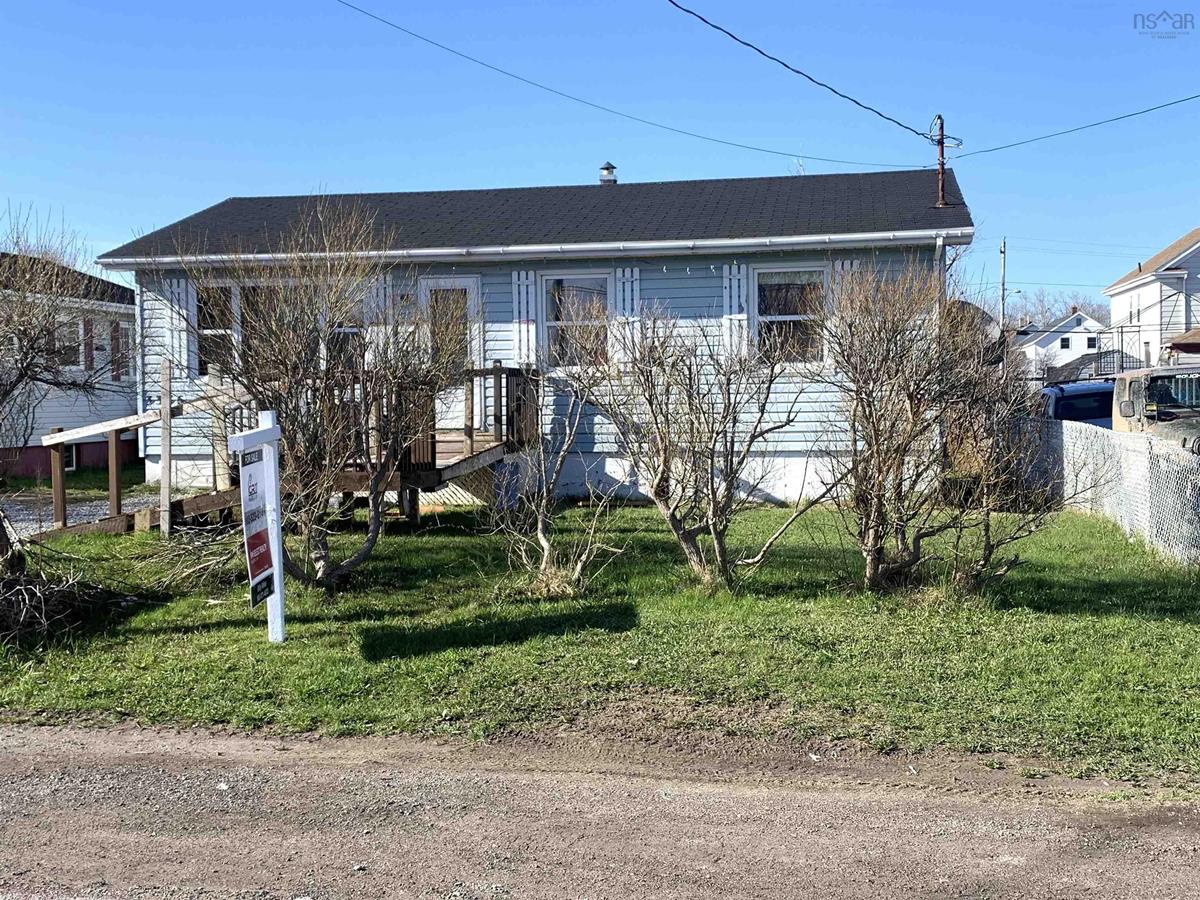 3336 Hinchey Avenue, New Waterford, (MLS® 202210200) RE/MAX nova