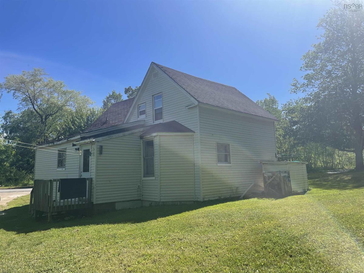 1157 Maple Street, Waterville, (MLS® 202213764) RE/MAX nova