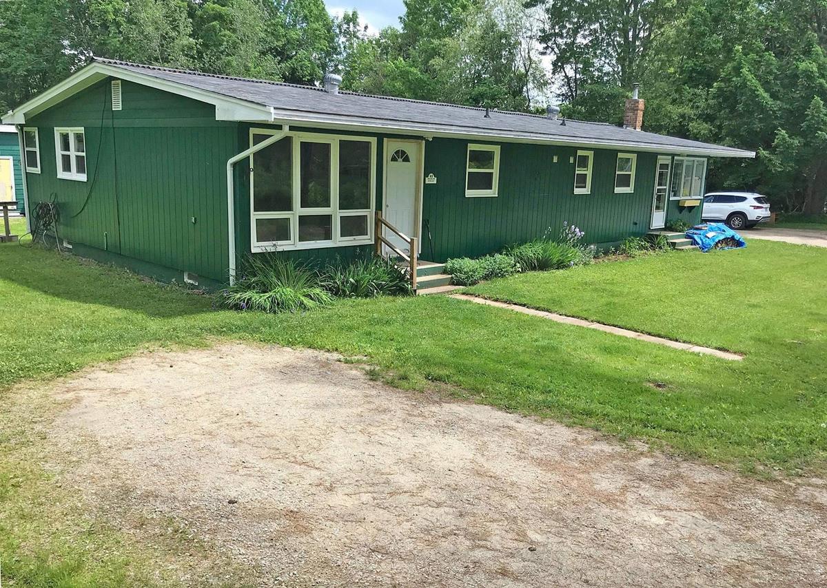 81 Orchard Street, Mahone Bay, (MLS® 202213965) RE/MAX nova