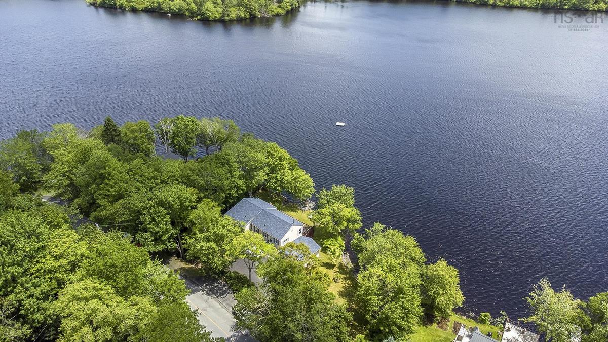 75 Hubley Mill Lake Road, Upper Tantallon, (MLS® 202214135) RE/MAX nova