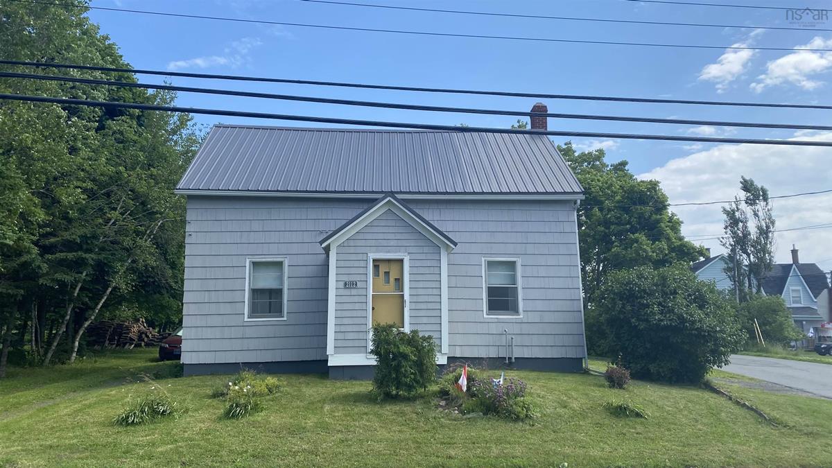 2112 Cowan Street, Westville, (MLS® 202215515) RE/MAX nova