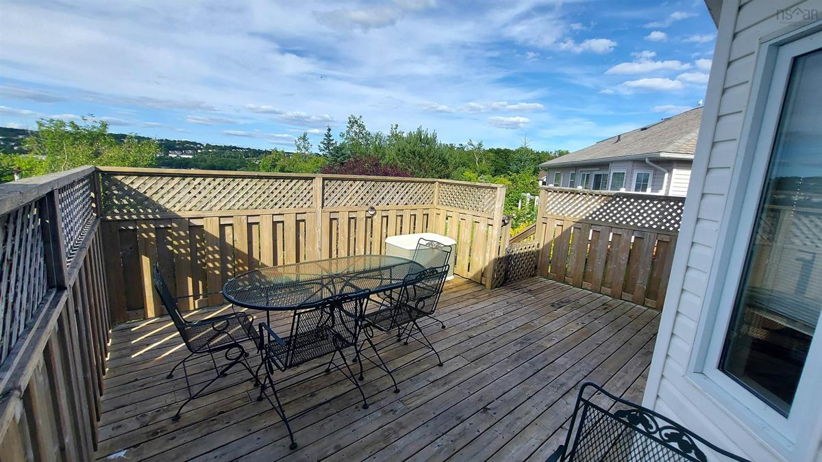 74 Russell Lake Drive, Dartmouth, (MLS® 202216562) RE/MAX nova