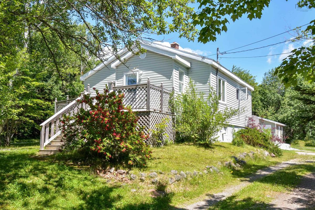 990 Keltic Drive, Point Edward, (MLS® 202216622) RE/MAX nova