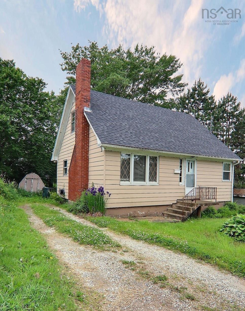 12 Lynch Drive, Sydney River, (MLS® 202217409) RE/MAX nova