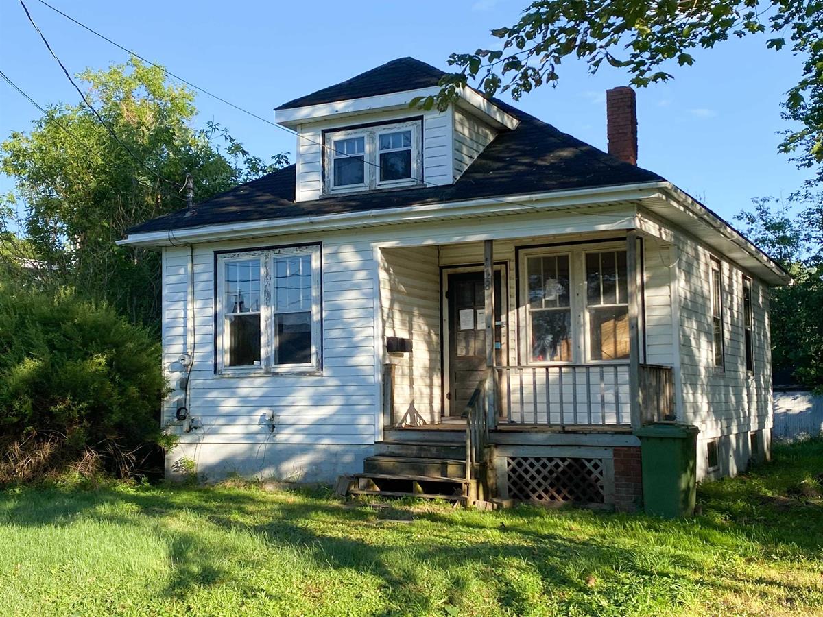 18 Royalty Street, Truro, (MLS® 202217956) RE/MAX nova