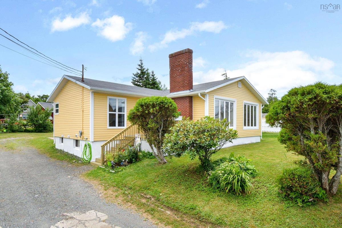 19 Bay Street, Glace Bay, (MLS® 202218110) RE/MAX nova