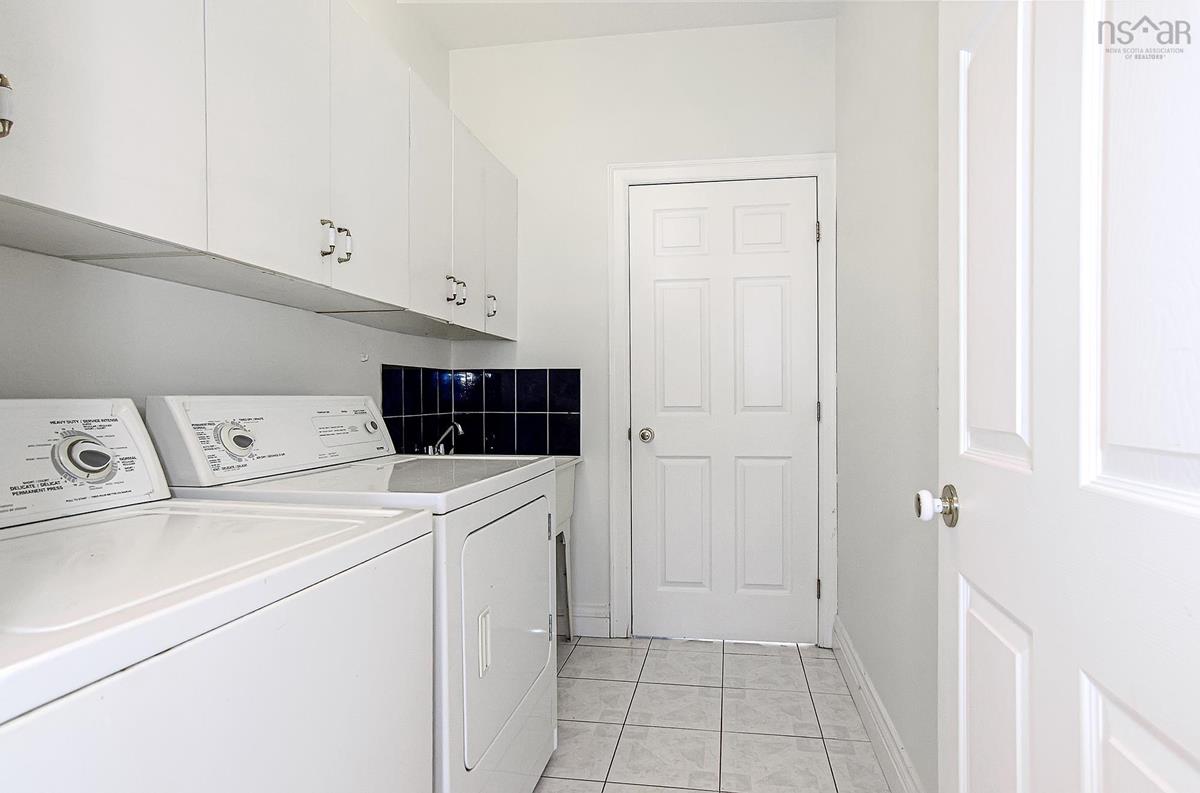 70 Russell Lake Drive, Dartmouth, (MLS® 202220527) RE/MAX nova