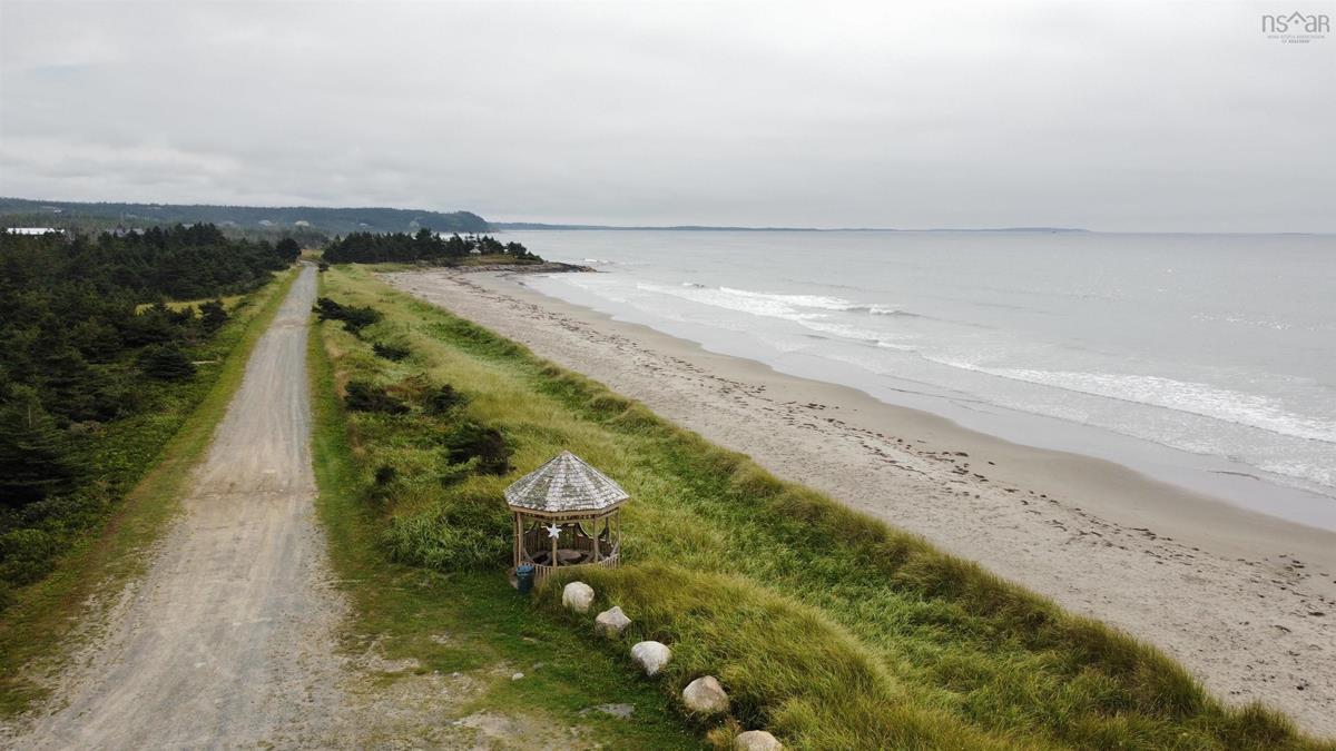 35 Lipkudamoonk Path, Clam Bay, (MLS® 202221033) RE/MAX nova