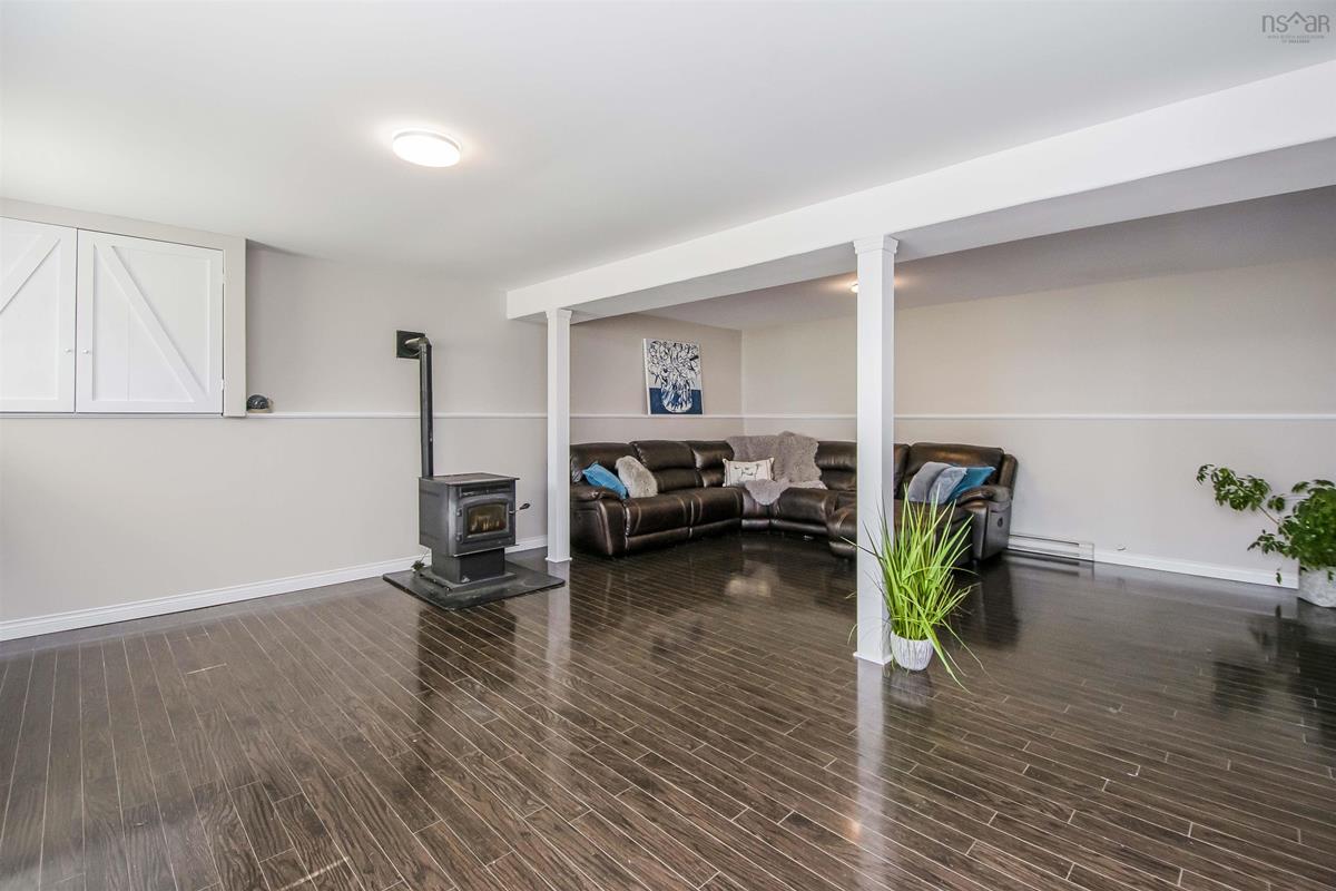 398 Millwood Drive, Middle Sackville, (MLS® 202221561) RE/MAX nova