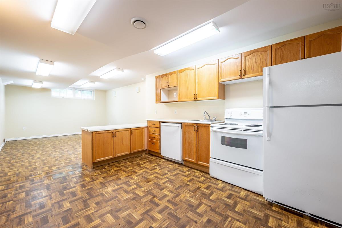 56 Kearney Lake Road, Halifax, (MLS® 202223165) RE/MAX nova