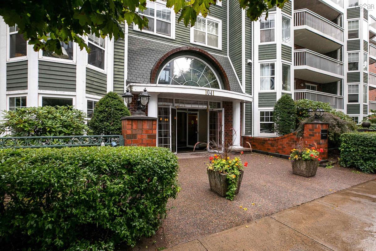 303 1041 Wellington Street, Halifax, (MLS® 202223224) RE/MAX nova