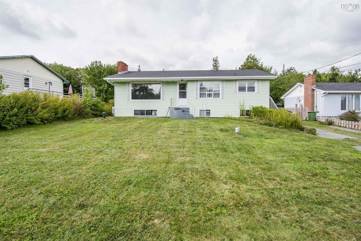 17 Elaine Avenue, Prospect Bay, (MLS® 202225360) RE/MAX nova