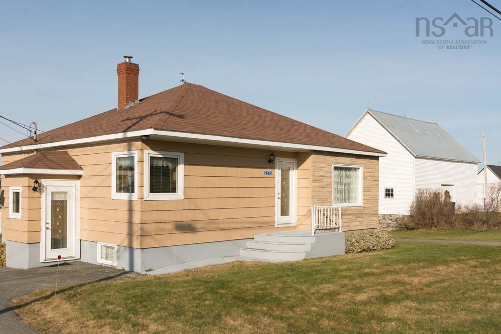 2375 Highway 1, Grosses Coques, (MLS® 202300732) RE/MAX nova