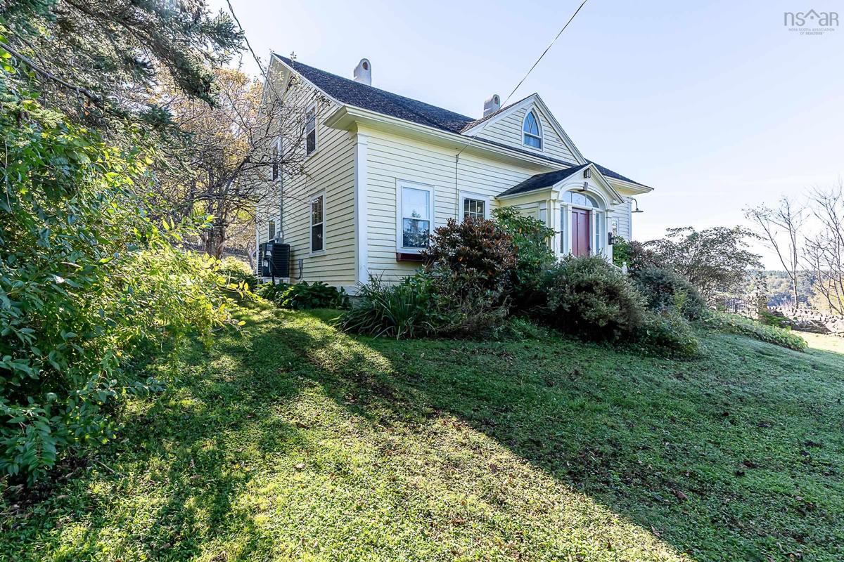 2 Mary Lane, Sandy Cove, (MLS® 202302712) RE/MAX nova