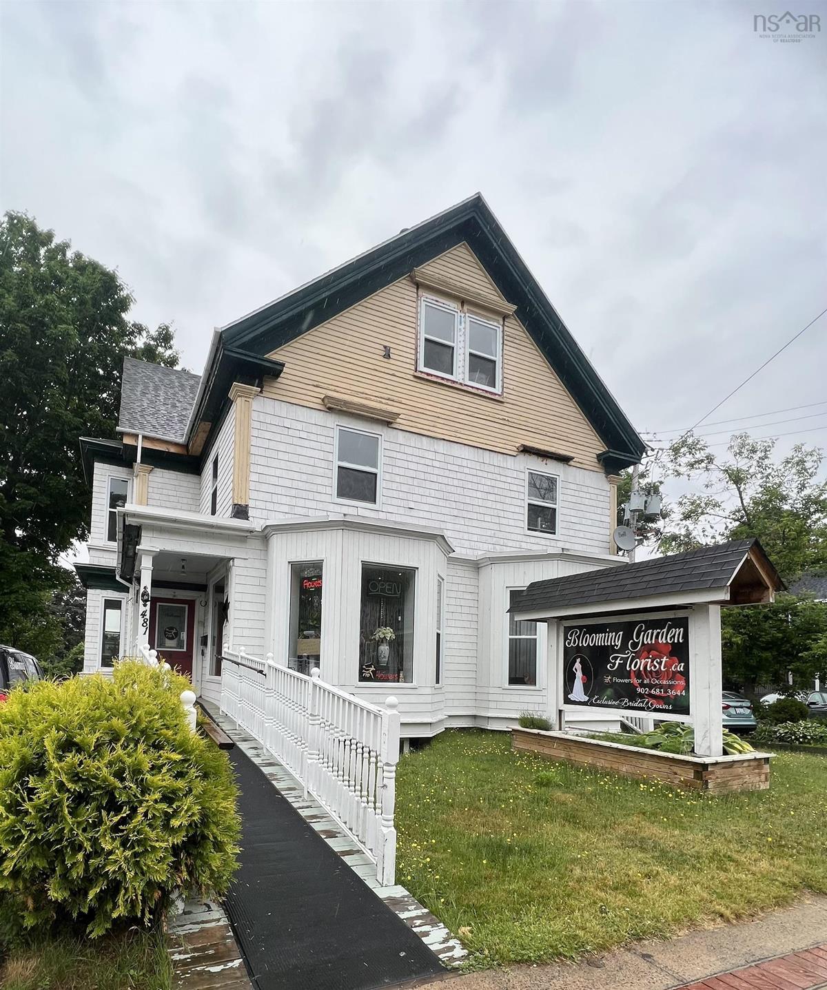 479/481 Main Street, Kentville, (MLS® 202303201) RE/MAX nova
