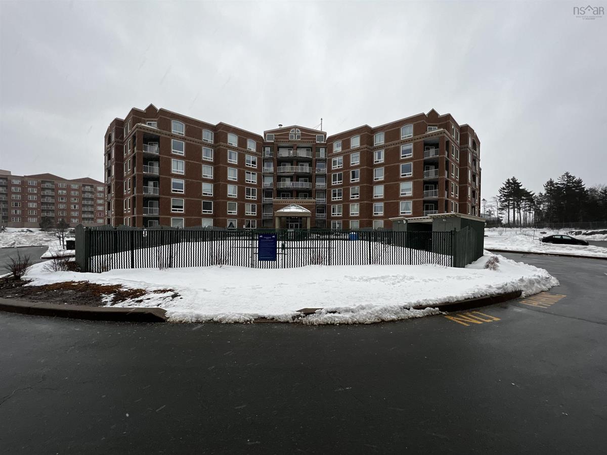 104 10 Regency Park Drive, Halifax, (MLS® 202303517) RE/MAX nova