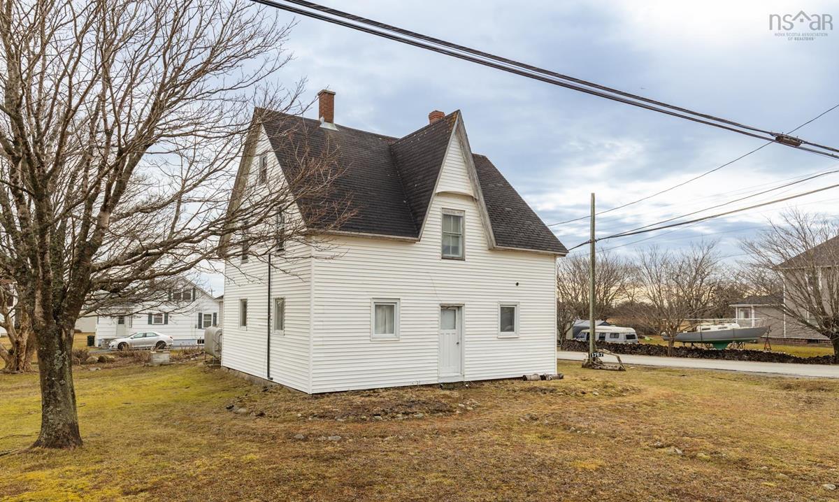 1767 Highway 335, Lower West Pubnico, (MLS® 202303727) RE/MAX nova