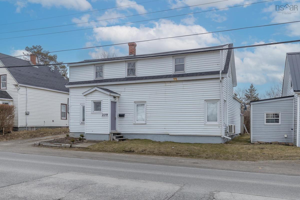 209 Pleasant Street, Yarmouth, (MLS® 202304238) RE/MAX nova