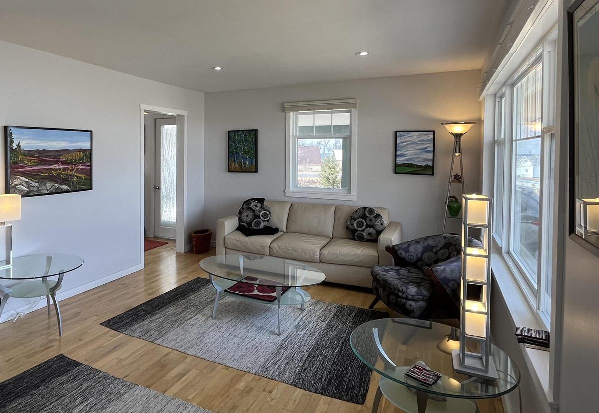 8822 Highway 215, Maitland, (MLS® 202304829) RE/MAX nova