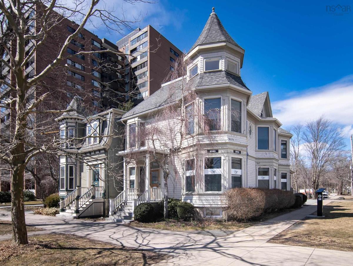 5943 Spring Garden Road, Halifax, (MLS® 202305880) RE/MAX nova