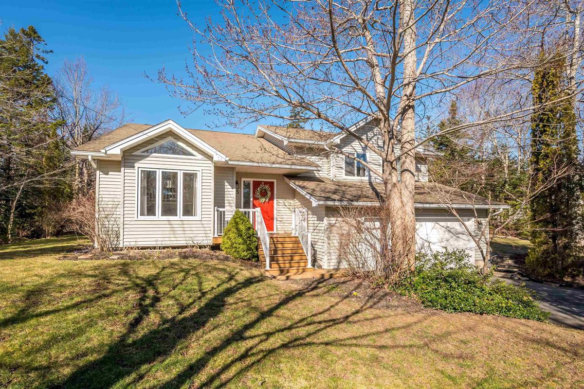 15 Kingswood Drive, Kingswood, (MLS® 202306068) RE/MAX nova