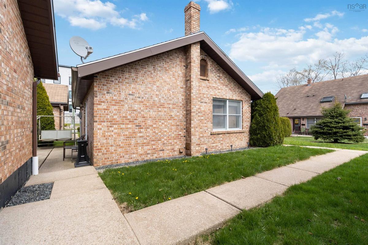 2 19 Hirtle Drive, Bridgewater, (MLS® 202307157) RE/MAX nova