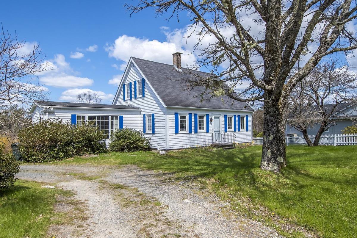 10248 Peggys Cove Road, Glen Margaret, (MLS® 202308711) RE/MAX nova