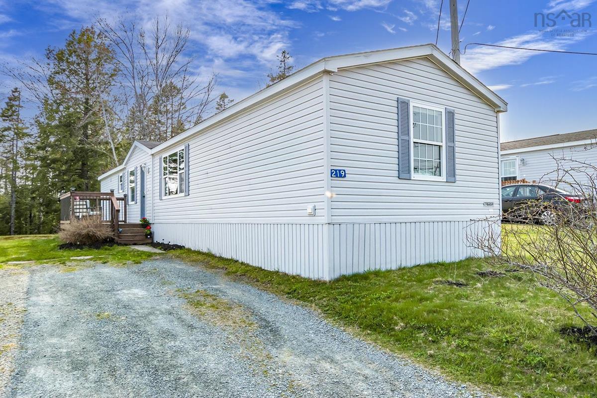 219 Circle Drive, Lake Echo, (MLS® 202308928) RE/MAX nova