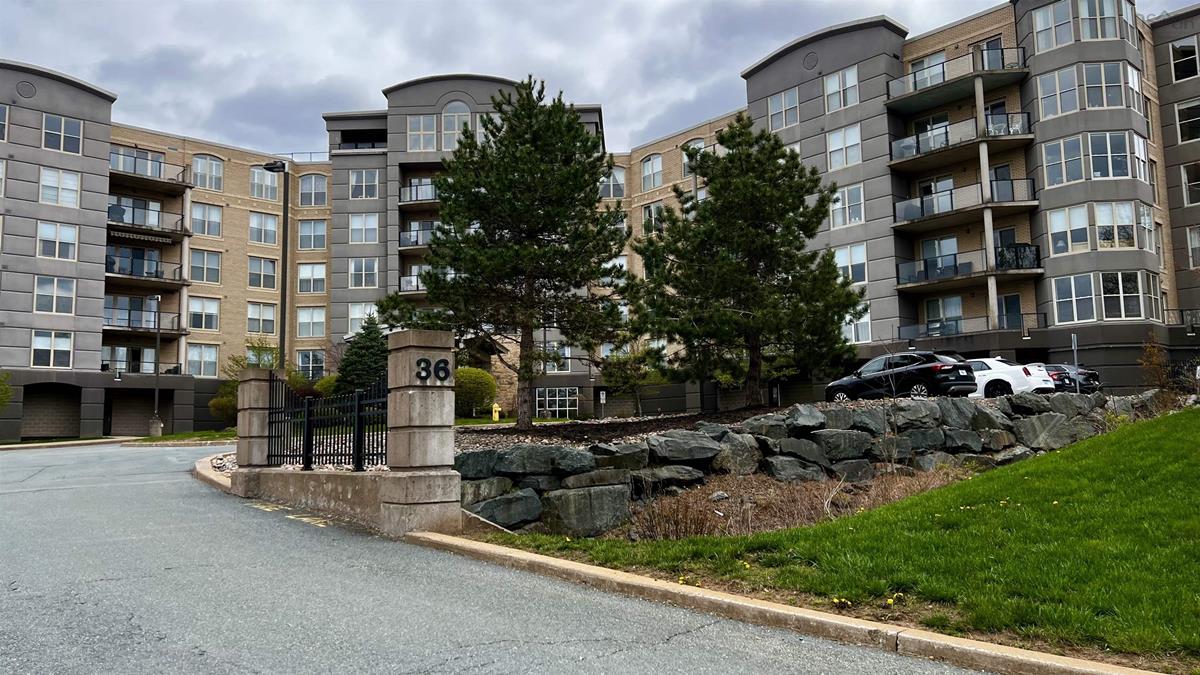 501 36 Southgate Drive, Bedford, (MLS® 202309008) RE/MAX nova