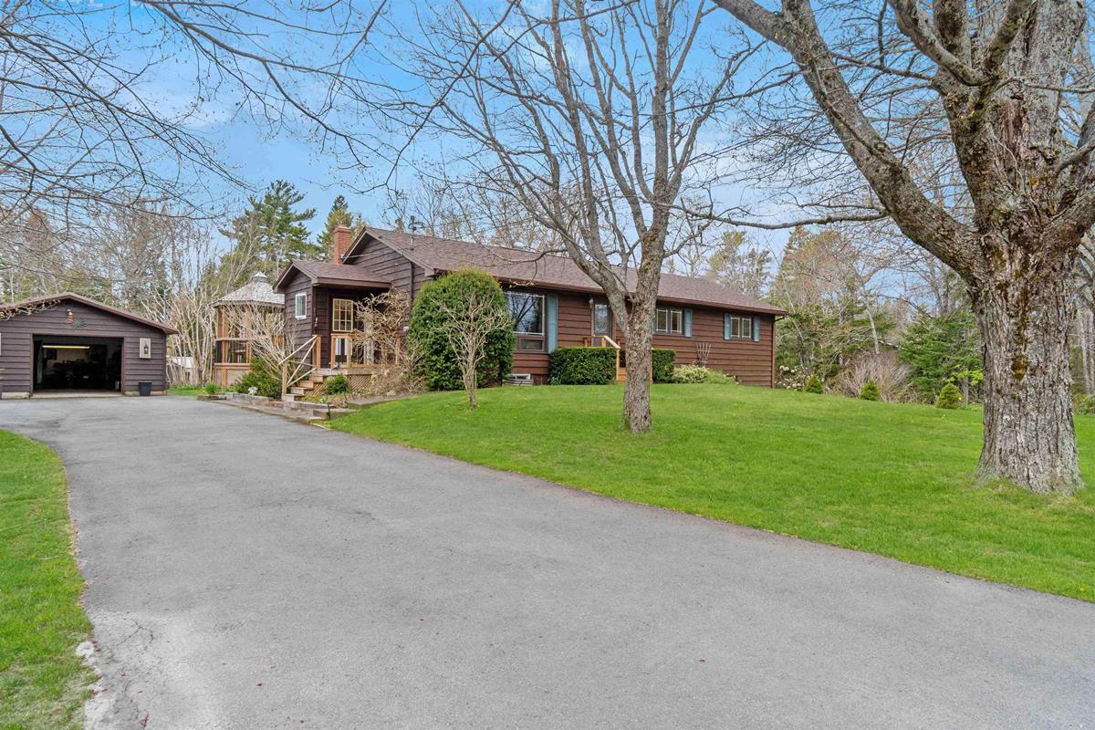 392 Highway 1, Mount Uniacke, (MLS® 202309476) RE/MAX nova