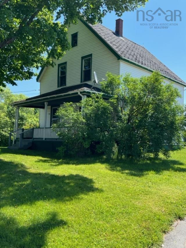 727 Highway 2, Elmsdale, (MLS® 202312897) RE/MAX nova